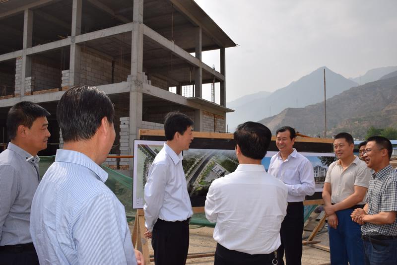 李东新调研市龙江公司项目建设工作