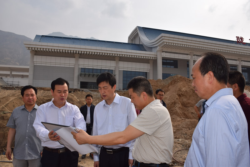 李东新调研市龙江公司项目建设工作