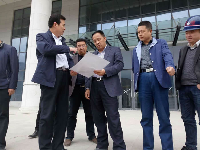 市政府领导检查陇南火车站站前建设进度及安全生产工作