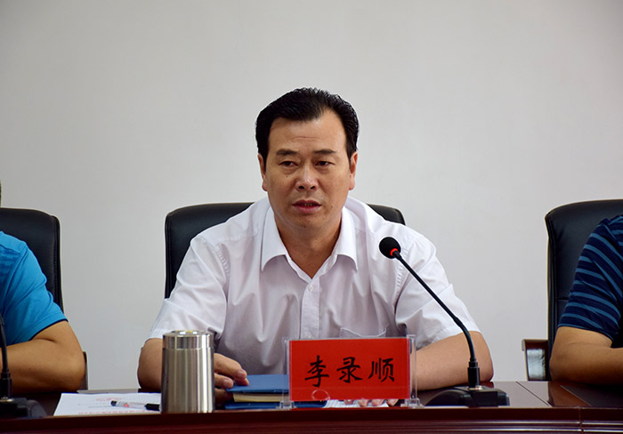 公司召开新聘用员工述职测评考核大会
