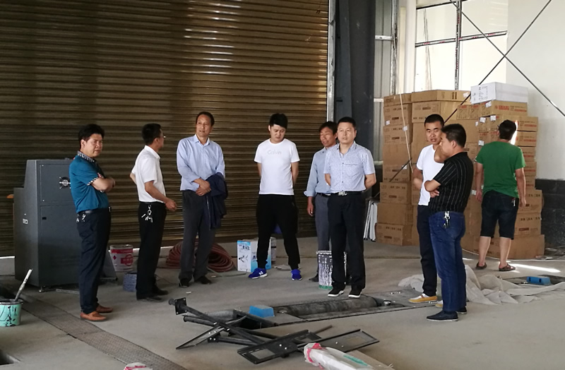 市委第三轮巡查第五巡查组深入市龙江城乡发展集团下属机动车安全技术检测公司和汽车服务公司开展巡查工作