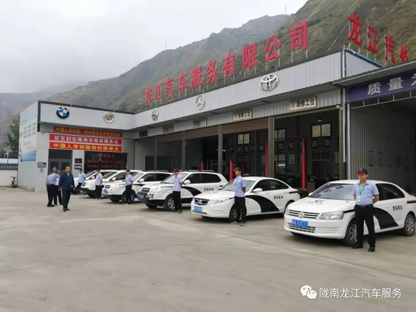 金锤钣金，银枪喷漆！龙江汽修值得信赖！