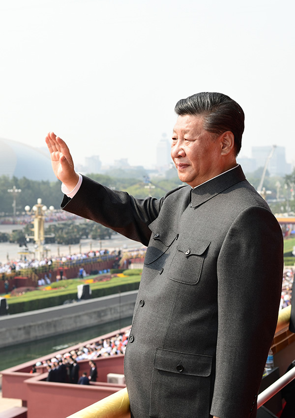 庆祝中华人民共和国成立70周年大会隆重举行  习近平发表重要讲话并检阅受阅部队