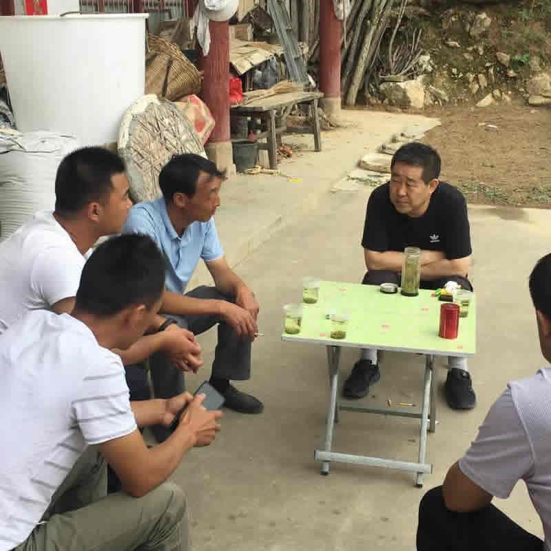 翟永鹏深入帮扶村查看了解受灾和自救情况