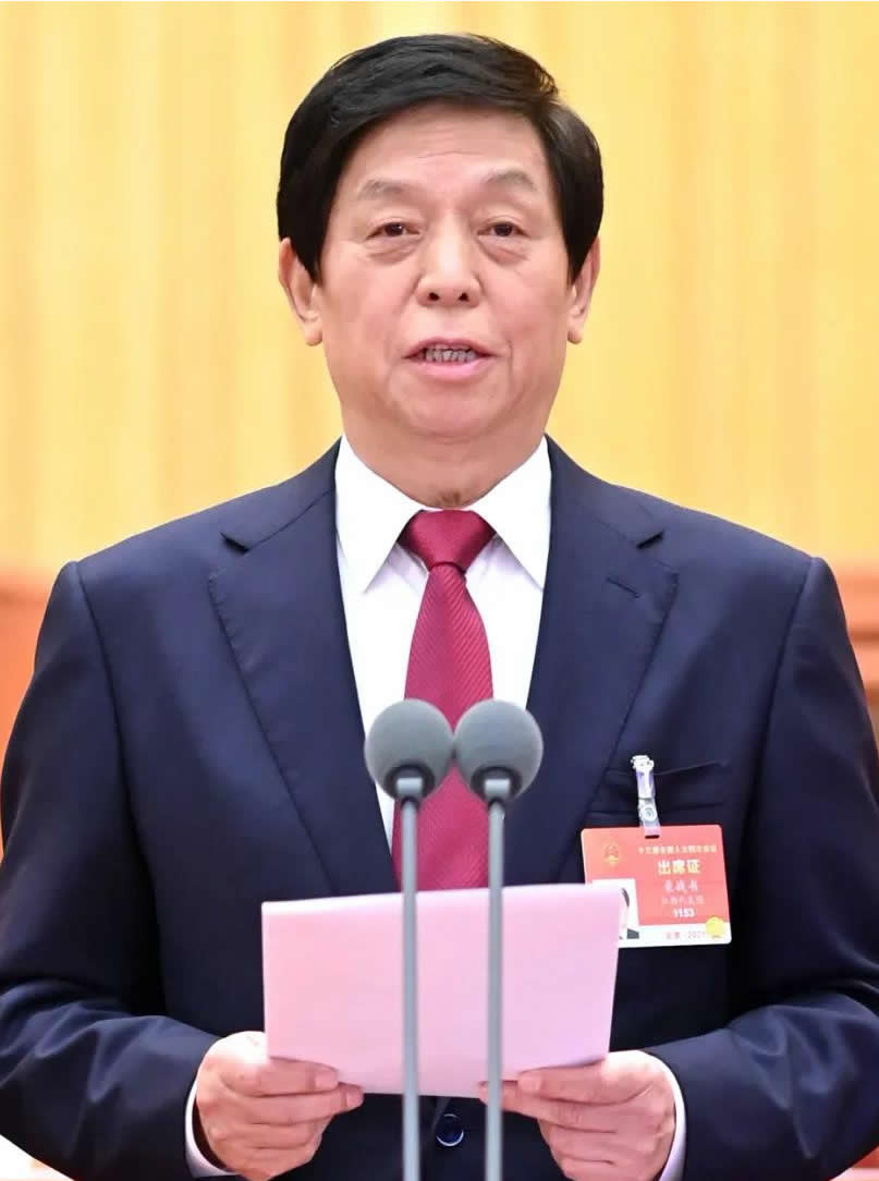 十三届全国人大四次会议在京闭幕