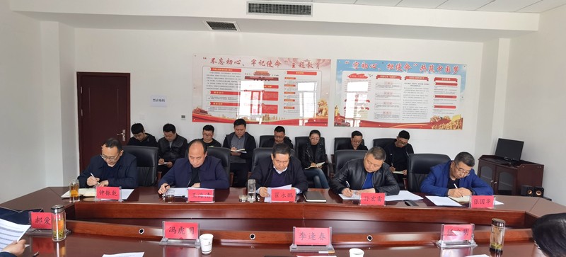 李逢春副市长在市龙江集团公司调研指导工作